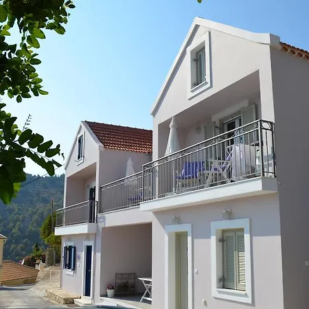 Romanza Guest house *